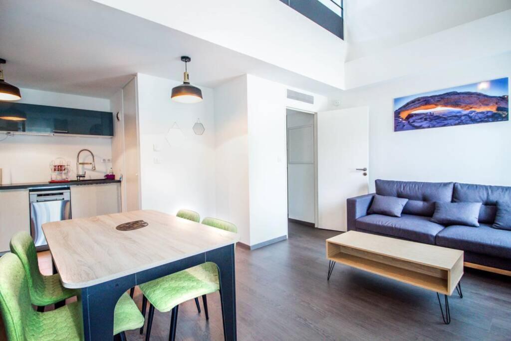 Appartement Haussmannien Type Loft, Climatise - Vieux-port-le Panier, *